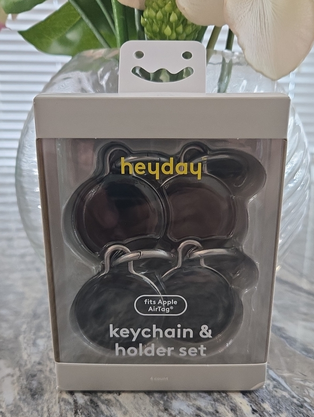 heyday Black Bear-Shaped AirTag Keychain & Holder Set